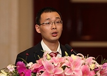 副總裁：丁成車（兼代行董事會秘書、兼總法律顧問）