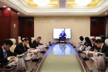 中國巨石在中國建材集團(tuán)2021年工作會(huì)議上作交流發(fā)言